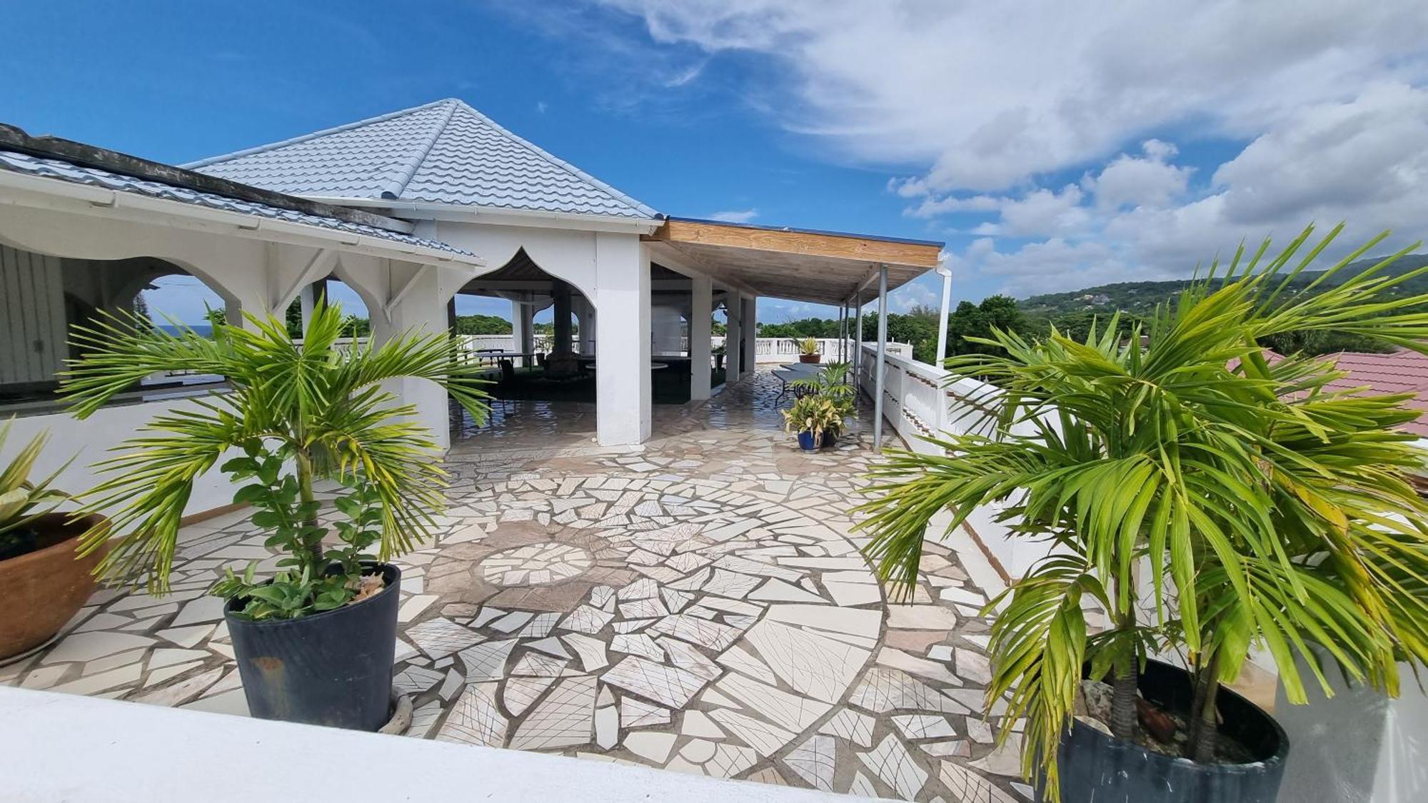 Little Savoy Guest House New Runaway Bay Eksteriør bilde